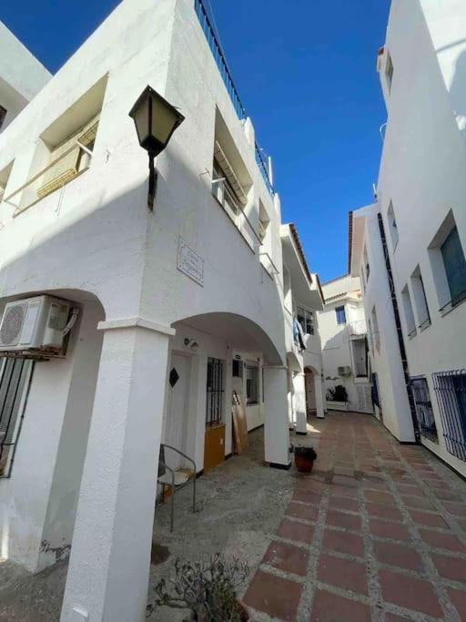 Marina Beach Aiguadolc سيدجيس المظهر الخارجي الصورة